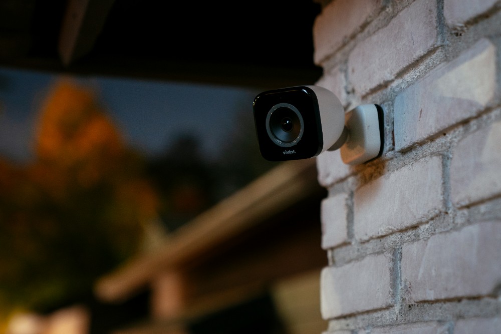 Vivint Smart Home Security System Review | Service Worth The Price ...